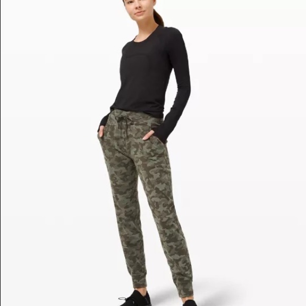 Ready to rule jogger *jacq